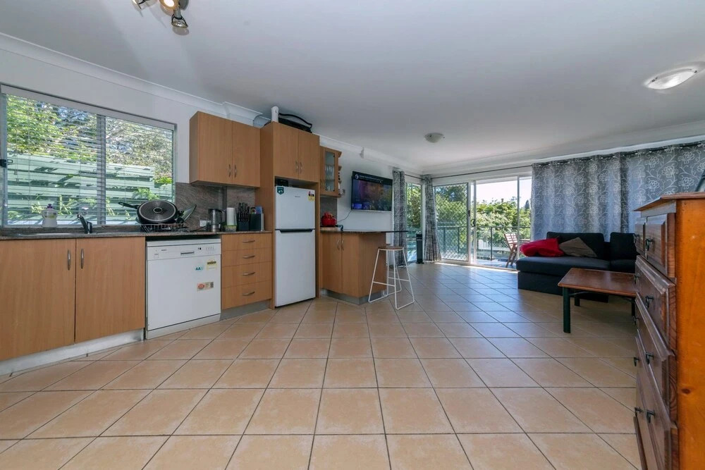 Sunset Towers, Unit 3/25 Donald Street