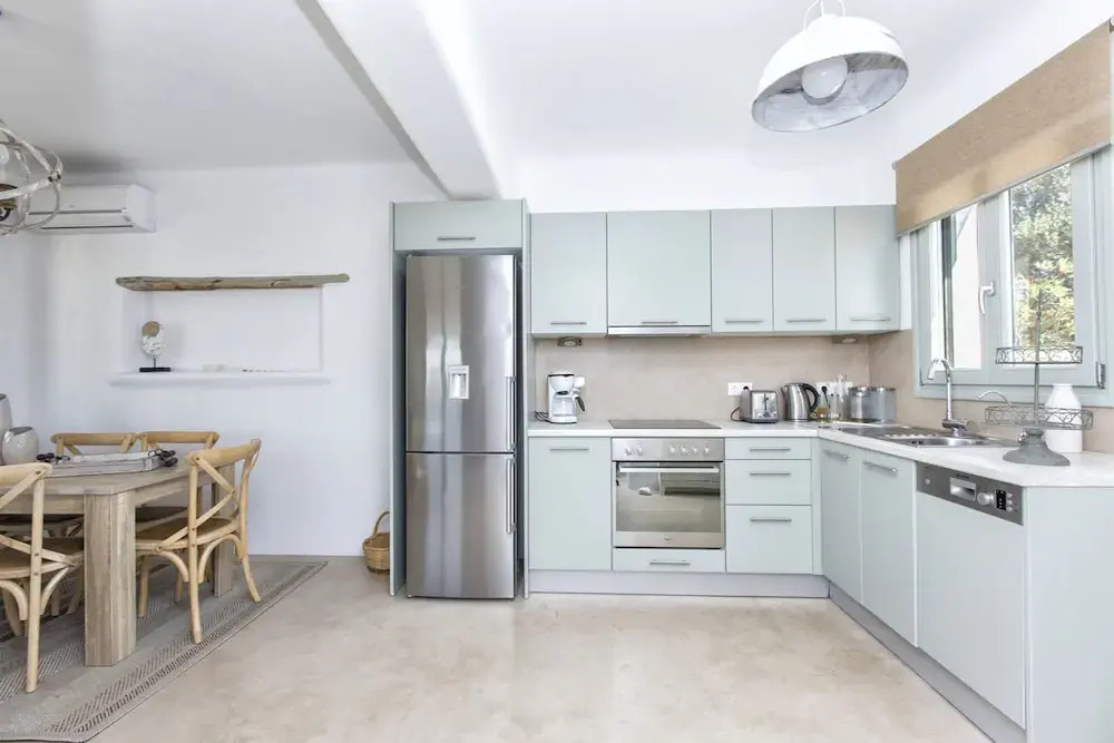 Villa Glyfada a Private Fully Equipped gem