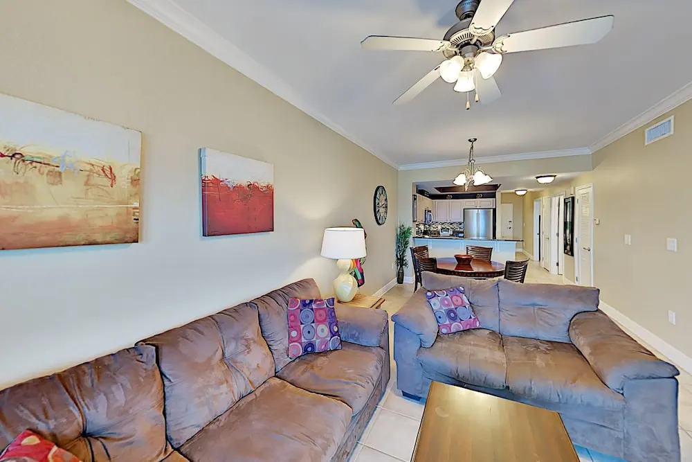 All-suite Gulf-front Getaway W/ Pools & Gym 2 Bedroom Condo
