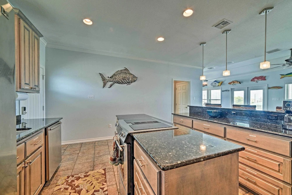 Waterfront Rockport Home w/ Deck & Boat Ramp!