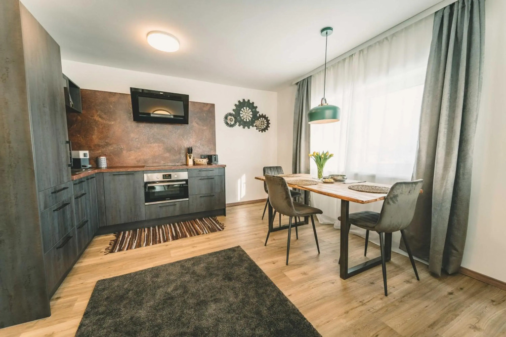 Mirador Apartments