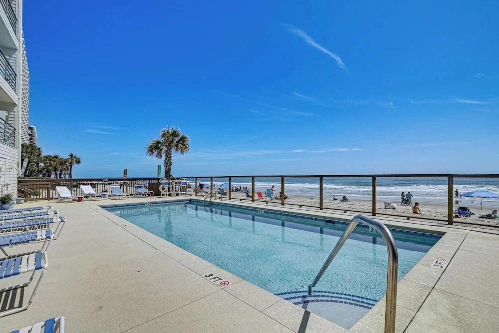 Walk to Pool & Beach! 3rd-floor Murrells Inlet Gem