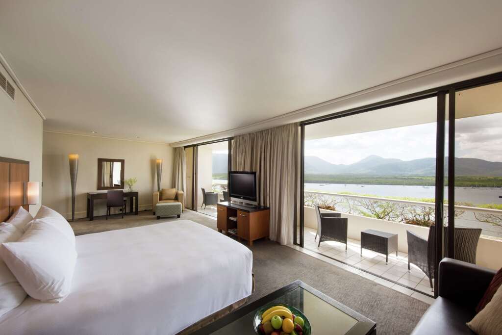 Отель Hilton Cairns