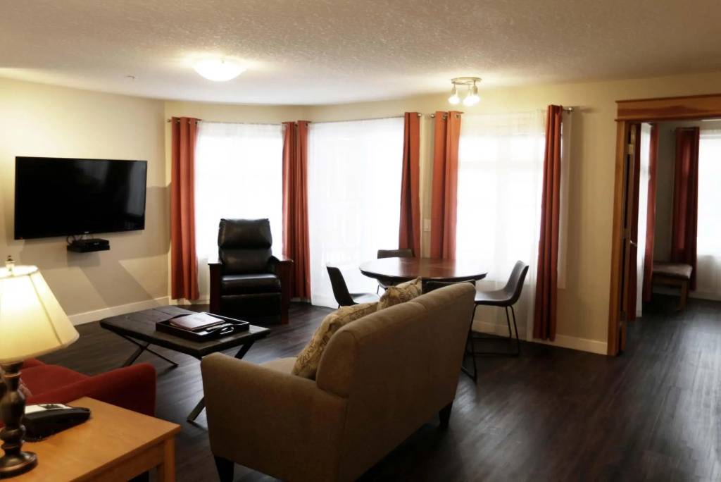Windtower Lodge - Canmore