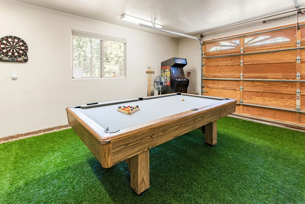 Paradise Peak - One Of Kind And Breathtaking Log Cabin With Hot Tub And Game Room! 3 Bedroom Cabin