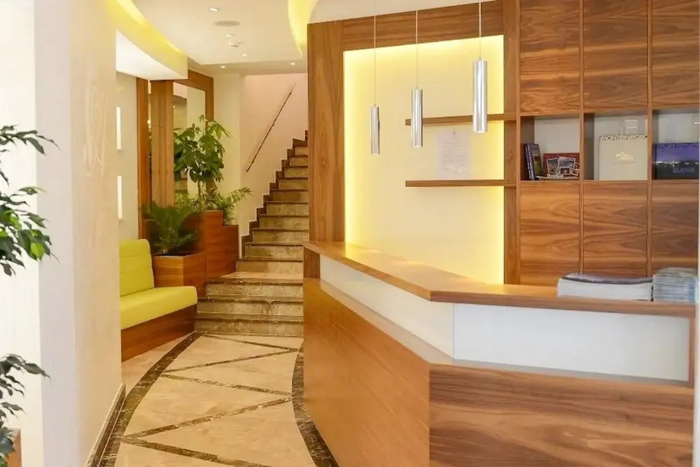 Hotel Atina by ENTOPYA