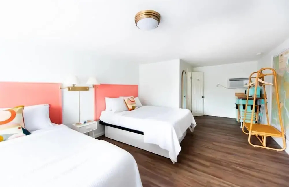 Royal Palms Motel