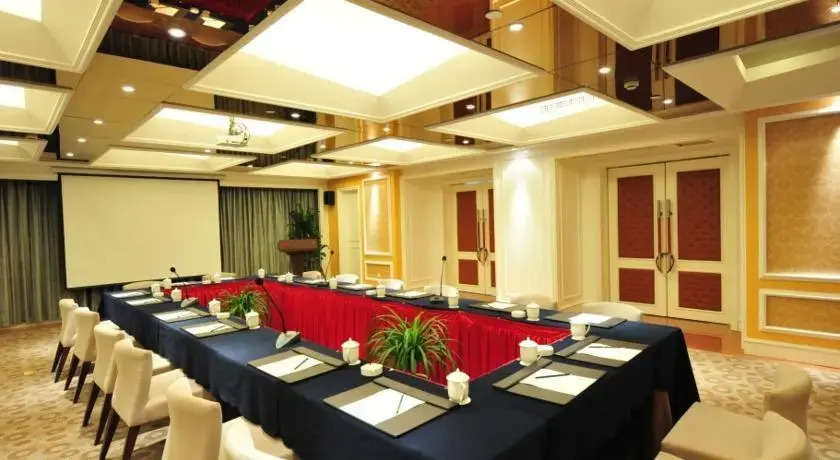 Fenghua Pacific Grand Hotel