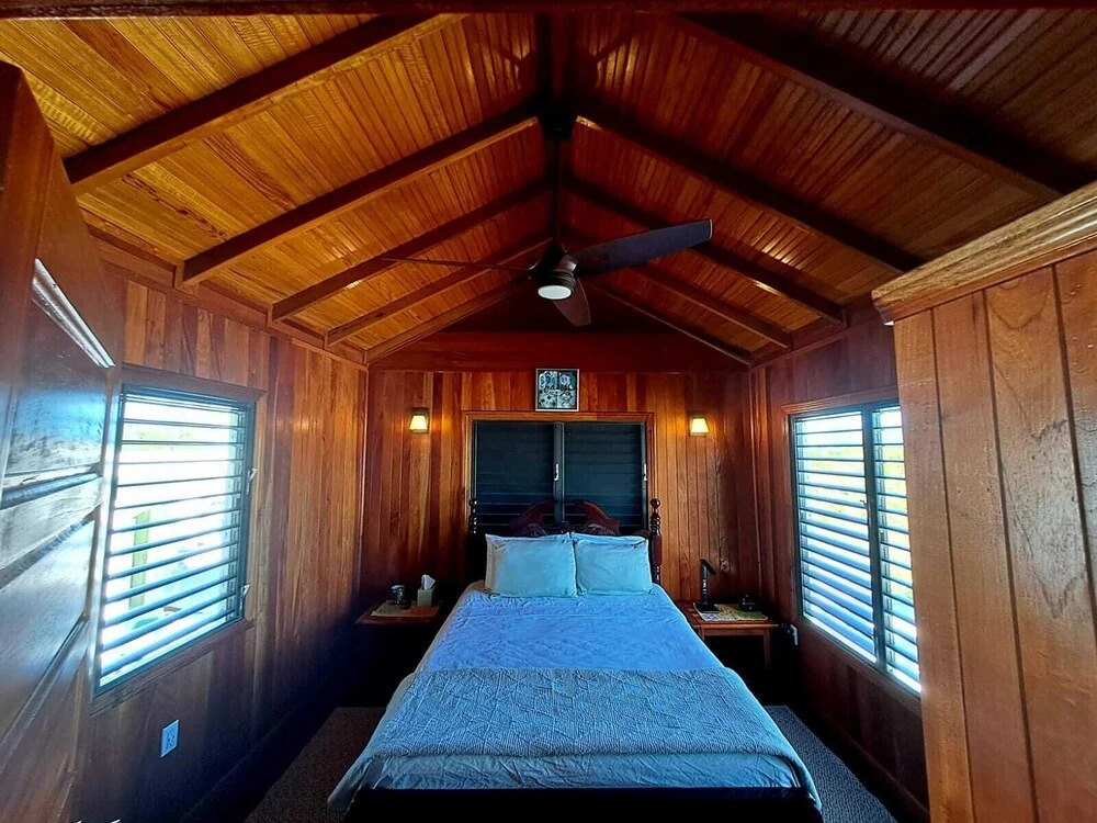 Therapy Cabins - Belize Island Experience