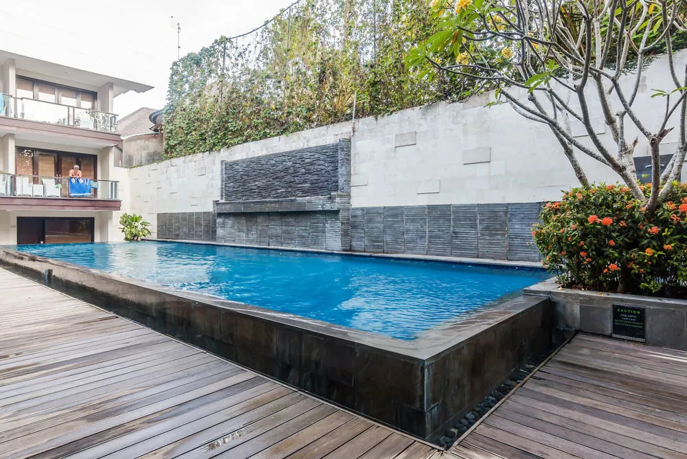 ZenRooms Kuta Poppies Lane