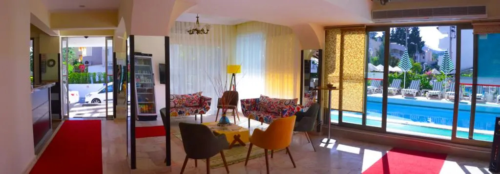 Green Palm Hotel