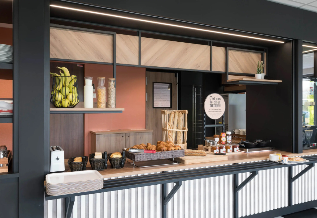 B&B HOTEL Laval Ouest