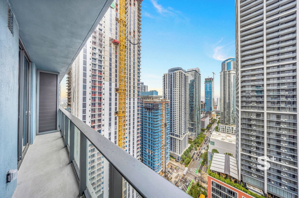 High-Rise Retreat - 31st Floor DTW Miami
