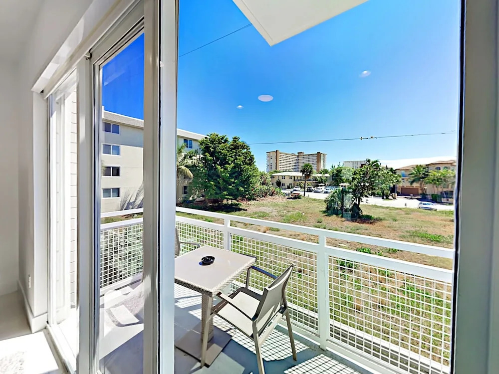 1339 Ocean Boulevard Condo Unit #14b 4 Bedrooms 3.5 Bathrooms Condo