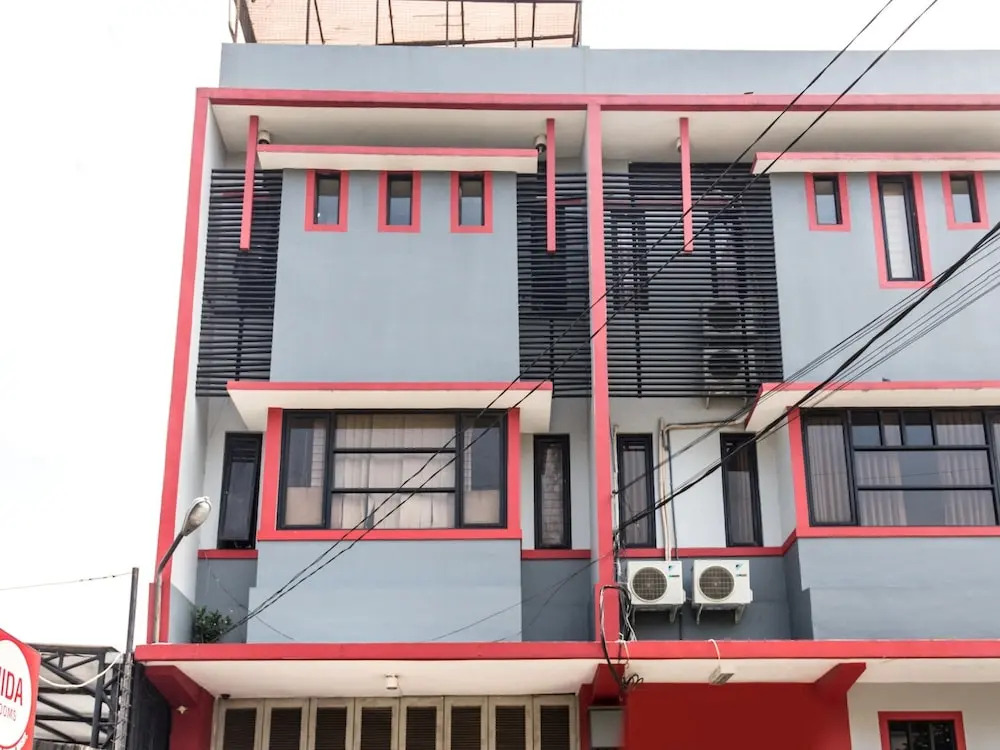 Nida Rooms Surya Samantri Coblong