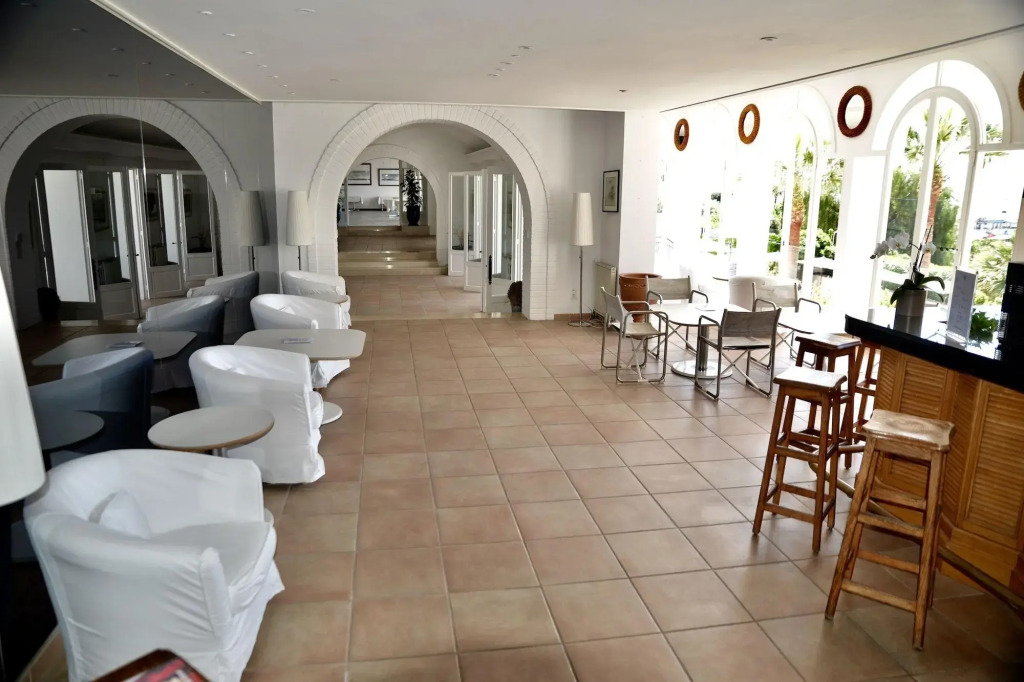 Auberge De La Calanque