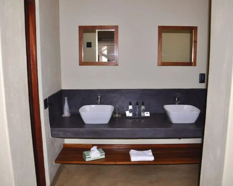 La Lechere Guest House
