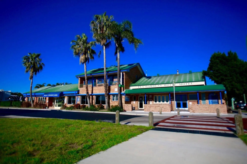 Tea Gardens Hotel