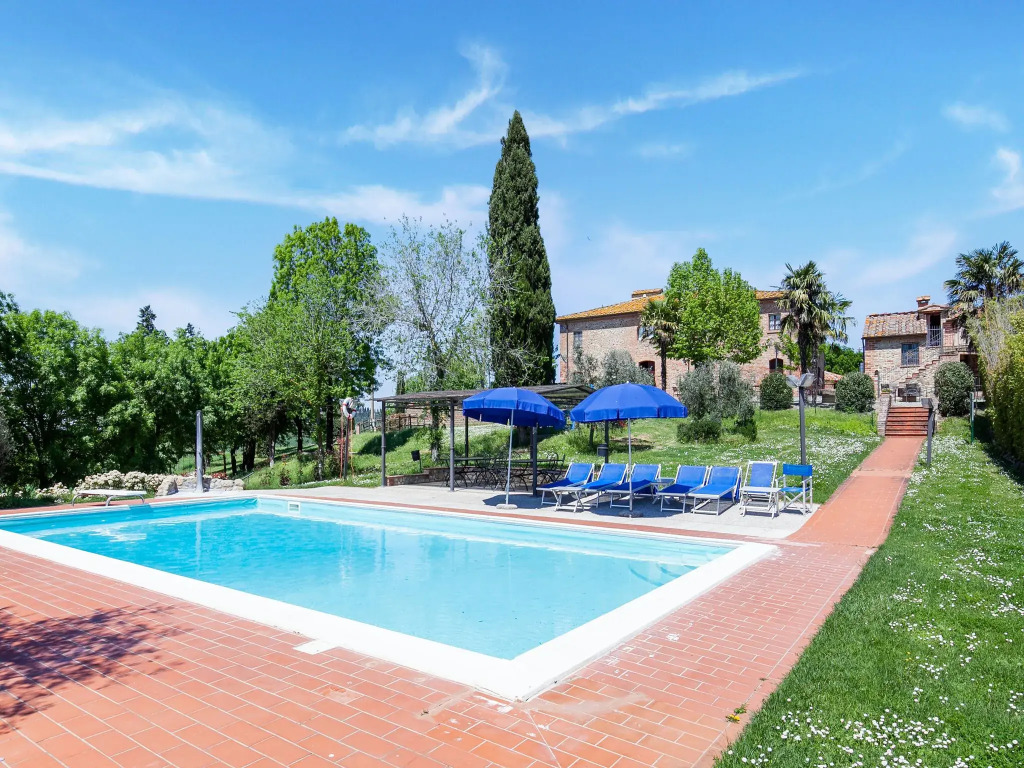 Typical Tuscan farmhouse with swimming pool and A/C