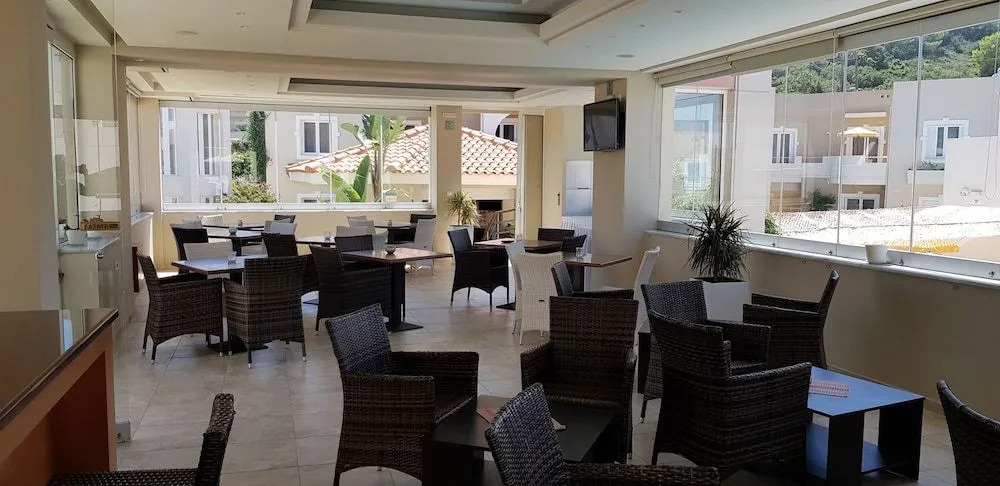 Toxo Hotel