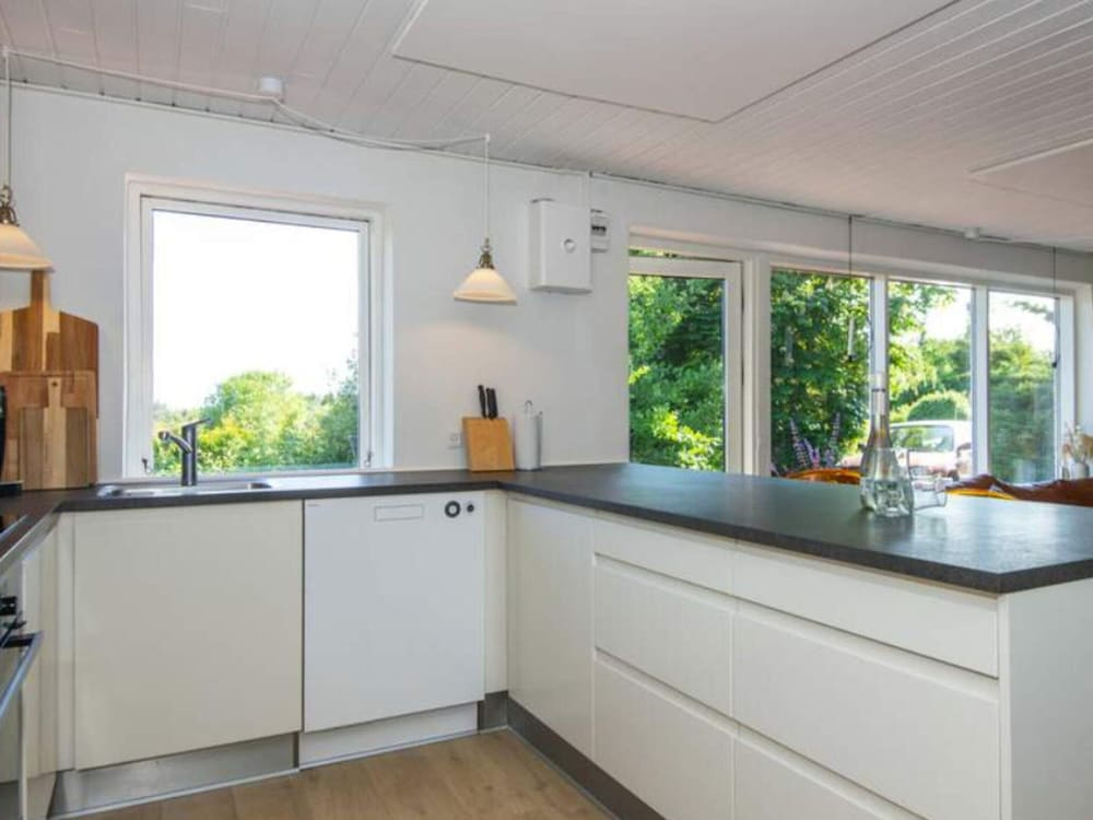 5 Star Holiday Home in Ronde