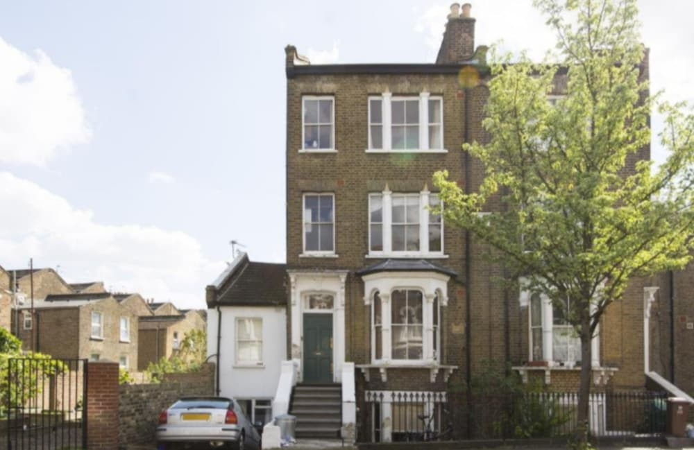 Beautiful Conversion Flat in Fashionable Hackney
