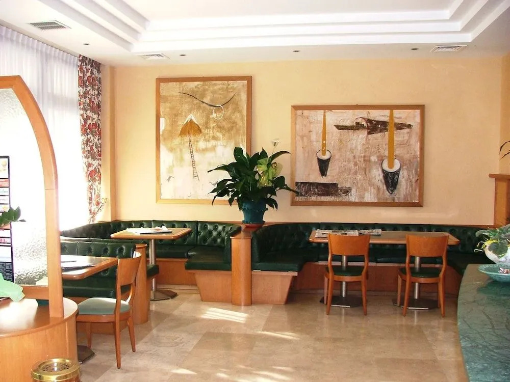 Hotel Lory & Ristorante Ferraro