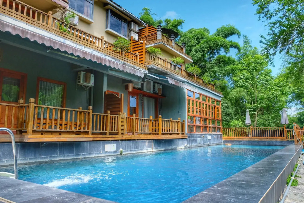 Moondance Hotel