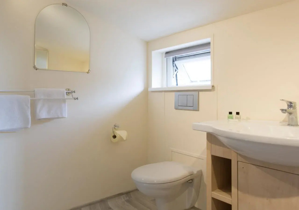Oakwood Bed and Breakfast Heathrow