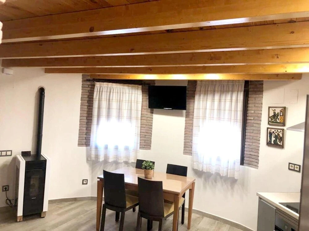 House With 2 Bedrooms in Pálmaces de Jadraque, With Wonderful Lake View - 100 m From the Beach