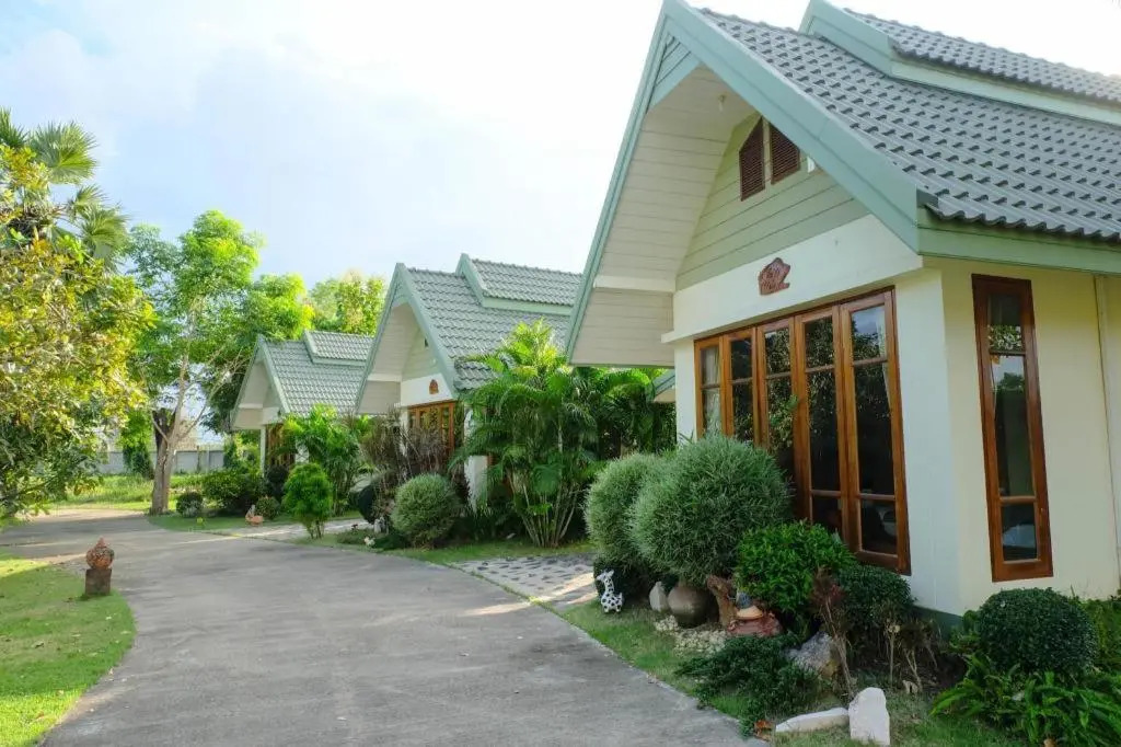 Thaisomboon Bighome Resort