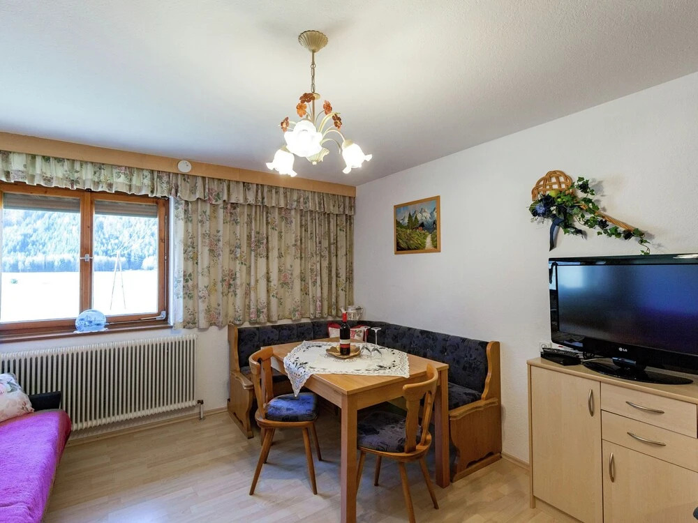 Spacious Apartment In Längenfeld near Ski Area