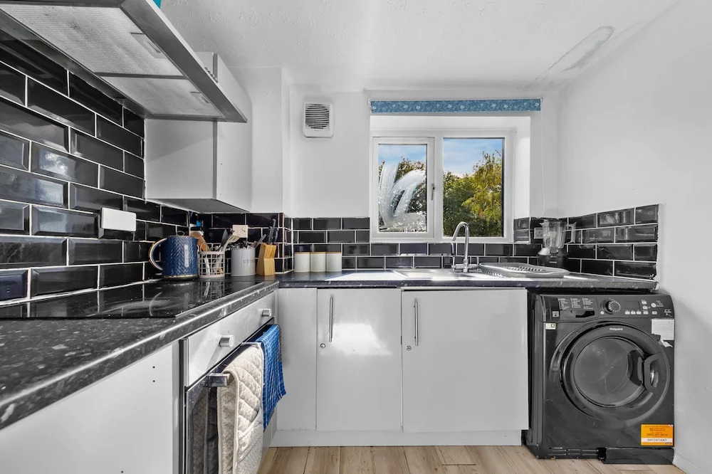 Stunning 1 Bedroom Apartment in Dagenham