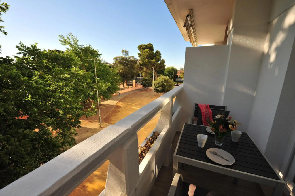 Diseño Terraza dos baños Parking