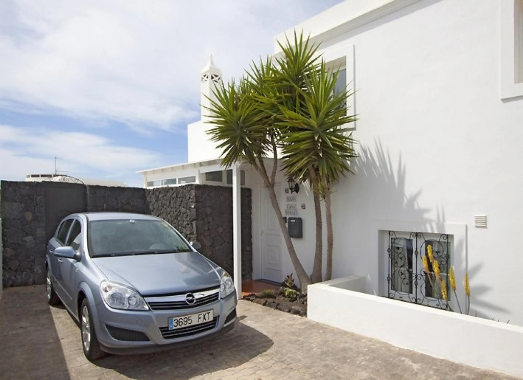 Seajay (L1) In Tias With 3 Bedrooms And 2 Bathrooms