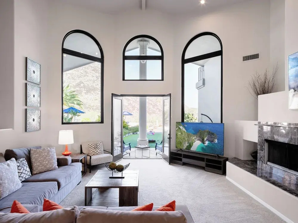 Luxury Mountain Estate-pool-spa-bbq+bar-fire pit