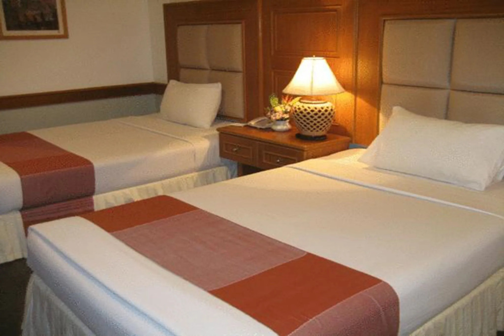 Raya Grand Hotel