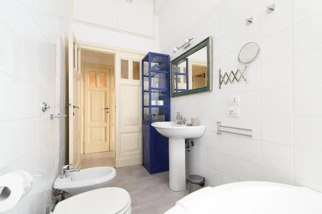 White Napoleone Apartment