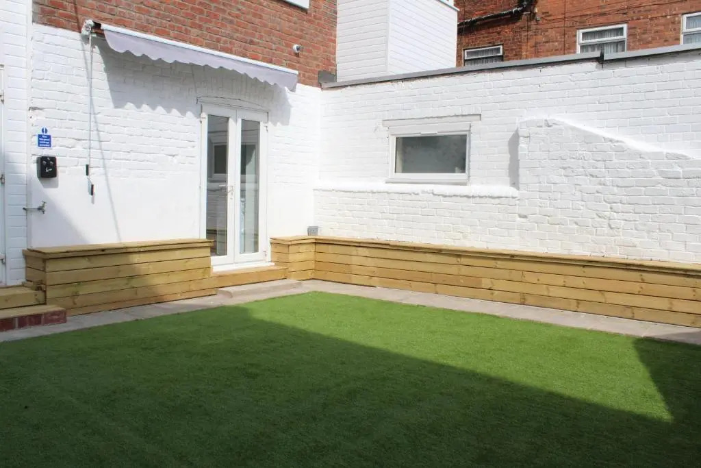 Backpackers Blackpool Hotel & Suites