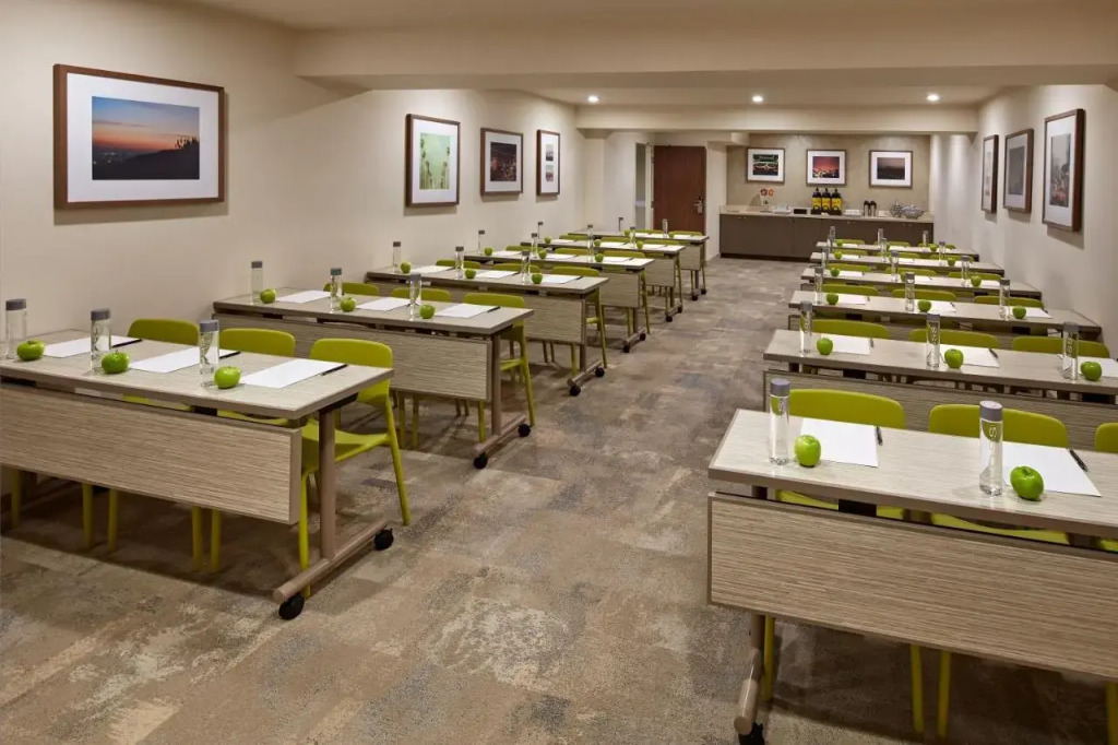 The Anza-a Calabasas Hotel
