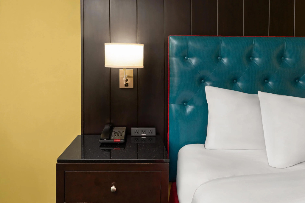 Heritage Inn & Suites San Antonio Airport, Trademark Wyndham
