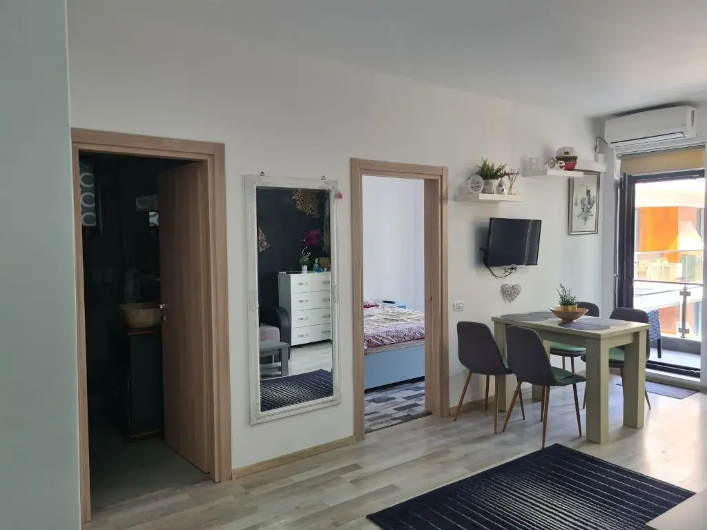Panoramis Apartment by Eduard