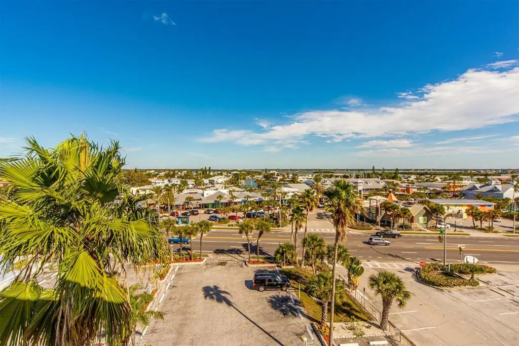 503 Madeira Norte Condo