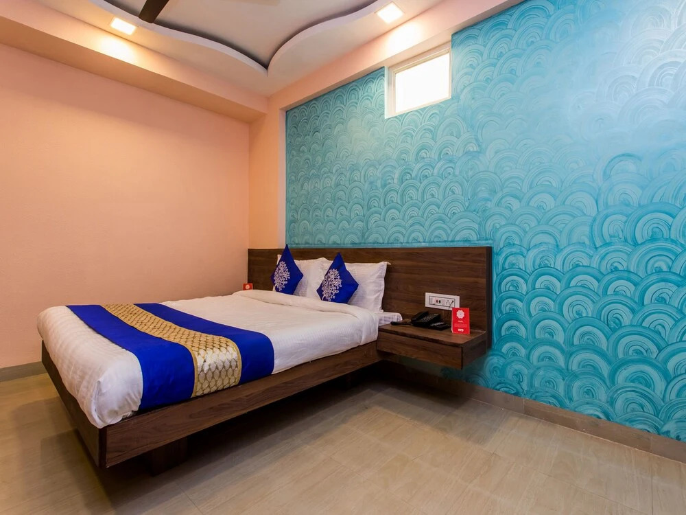 OYO 11657 Hotel SVL Inn