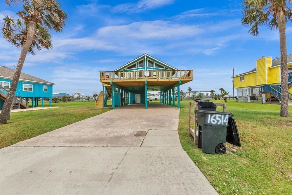 Alsup House In Jamaica Beach 3 Bedroom Home by Redawning