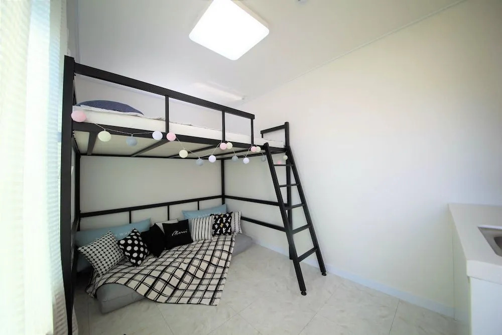 ZIBRO H guesthouse