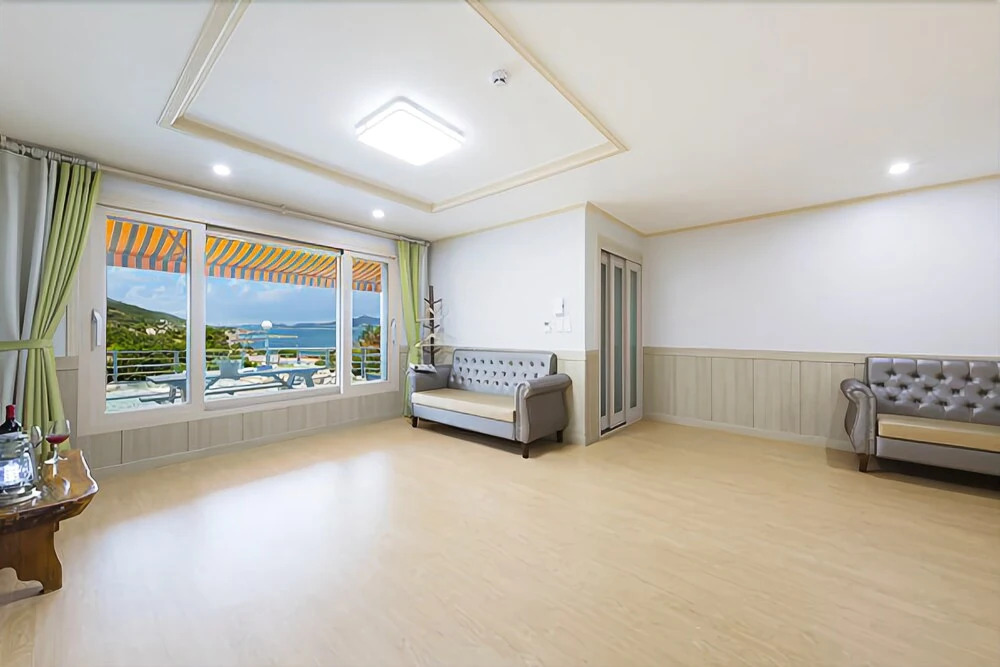 Geoje Mountain & Sea Pension