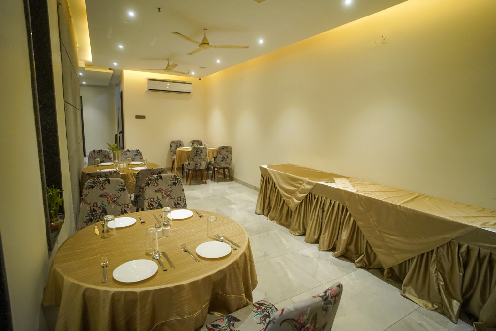 Hotel Lunar Stays