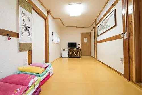 Jeonju Ddlanche Bongwan Pension