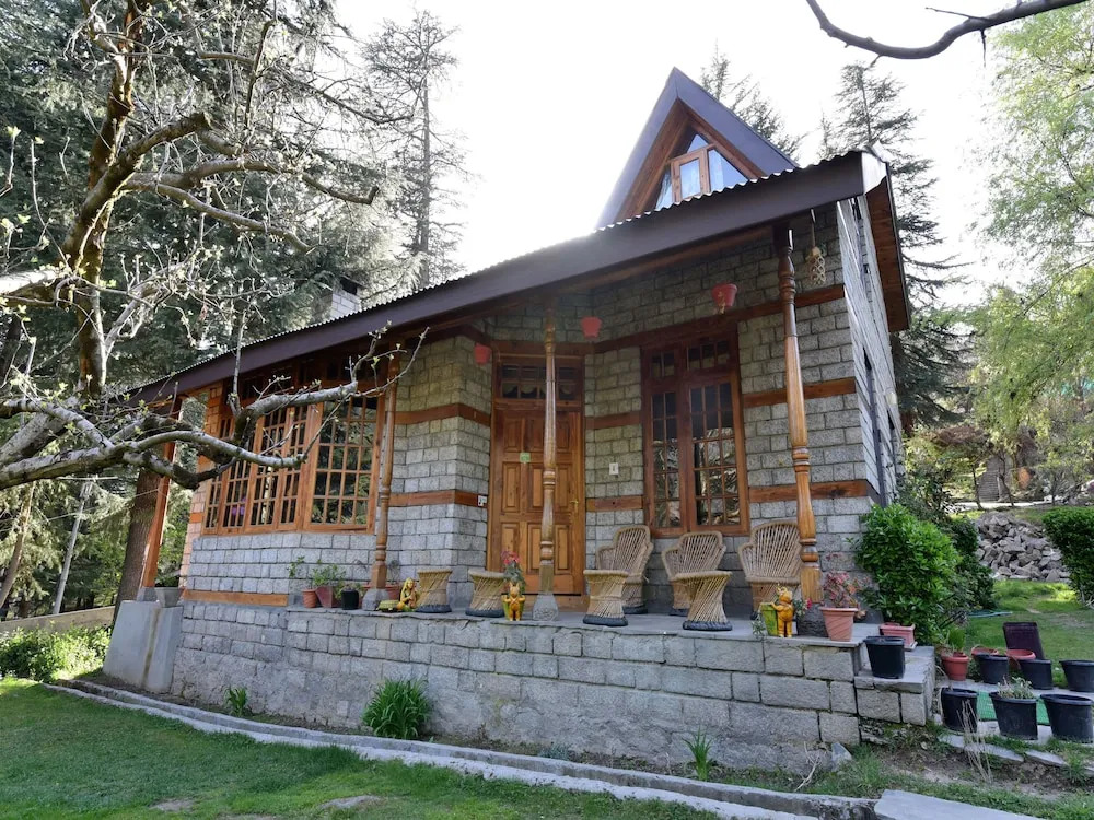 OYO 13351 Home Lavish 2BHK Hadimba Temple